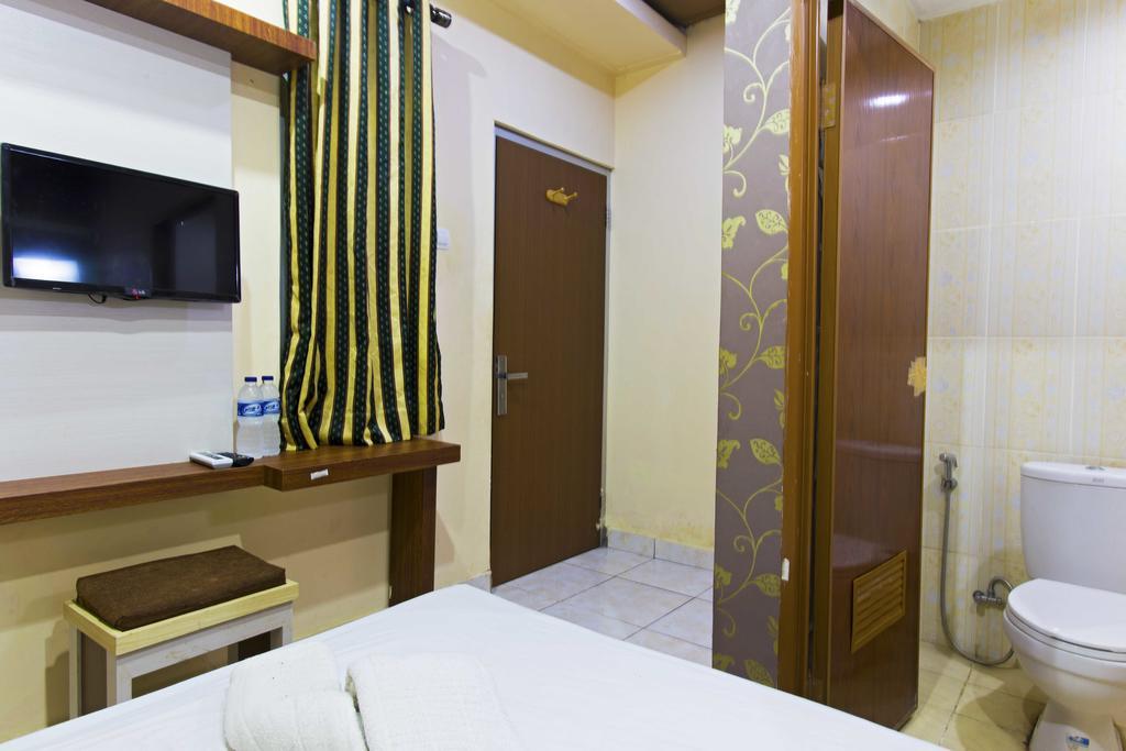 Reddoorz @ Tebet Asem Baris Hotel จาการ์ตา ภายนอก รูปภาพ